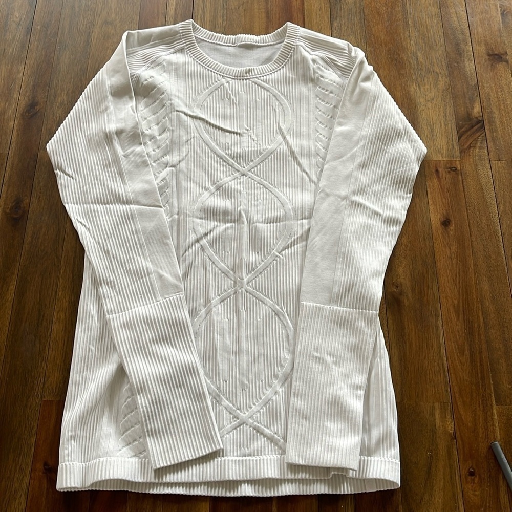 Lululemon white long sleeve shirt